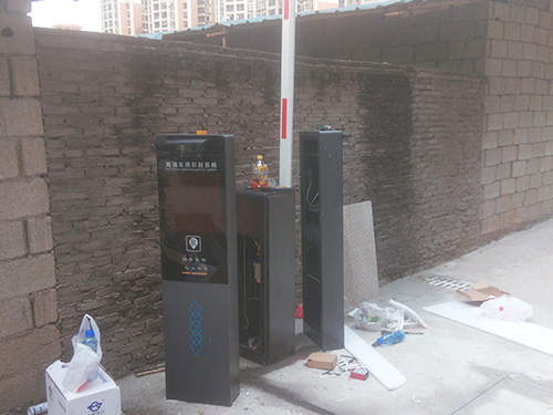东莞直杆道闸车牌识别系统